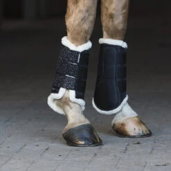 Beenbeschermers Horsegear Levy Zwart -Weath Paard Winkel beenbeschermers horsegear levy zwart 1500x1500 101963