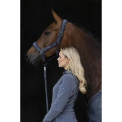 Halster Eskadron Essence Velvet Stamp Double Pin Donkerblauw -Weath Paard Winkel halster eskadron essence velvet stamp double pin donkerblauw 1500x1500 171541